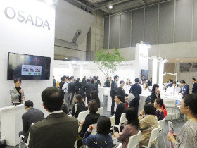 〇歯科医師・歯科衛生士のための医院改革セミナー「25分SPT成功への5つの行動」25分で診療を行う流れやポイント、超音波スケーラのテクニックなど、臨床でのご経験を交えてご講演いただきました。講師:長岐祐子先生株式会社スマイル・フォー・ユー代表フリーランス歯科衛生士日本歯周病学会 認定歯科衛生士
